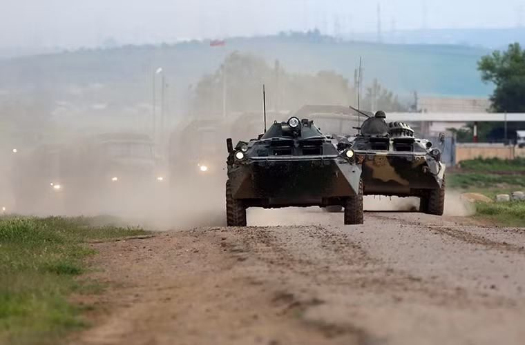 Trong ảnh là một đợt hành quân trong tình huống giả định tại Poisk-2016. Nguồn ảnh: Bộ Quốc phòng Nga