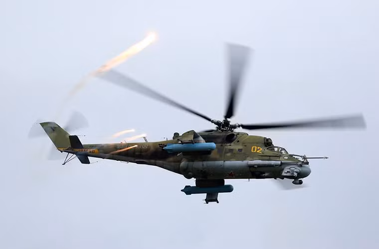 1.500 quân được điều động tham gia Poisk-2016 cùng với đó là hàng trăm trang thiết bị quân sự bao gồm cả trực thăng vũ trang thuộc không quân các nước CSTO. Nguồn ảnh: Bộ Quốc phòng Nga