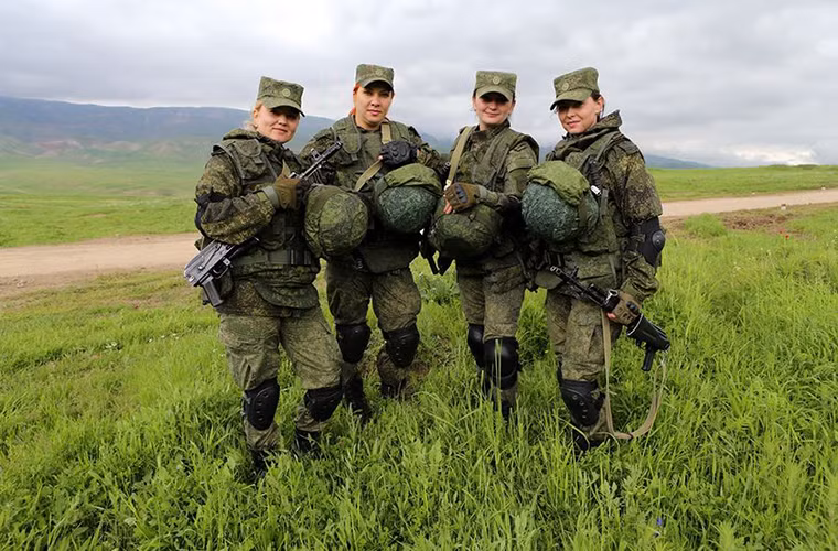 Hình ảnh các binh sĩ nữ thuộc Quân đội Nga tham gia Poisk-2016. Nguồn ảnh: Bộ Quốc phòng Nga