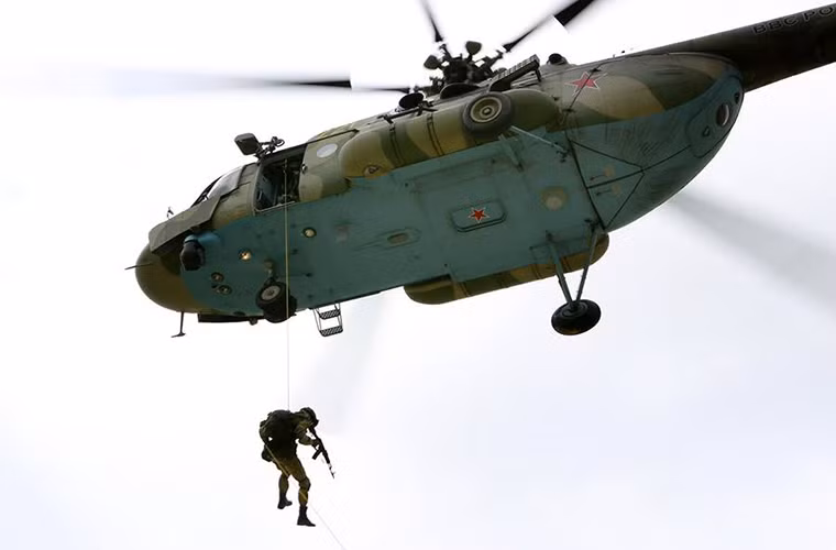 Lực lượng phản ứng nhanh của CSTO đổ bổ tấn công mục tiêu bằng đường không. Nguồn ảnh: Bộ Quốc phòng Nga