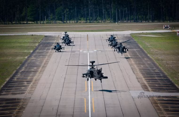 Trong đó nổi tiếng nhất vẫn là các tên lửa chống tăng dẫn đường AGM-114 Hellfire và tên lửa không đối không AIM-92 Stinger, cùng với đó là hệ thống rocket phóng loạt Hydra, CRV7 và APKWS tất cả đều có cỡ nòng 70 mm.