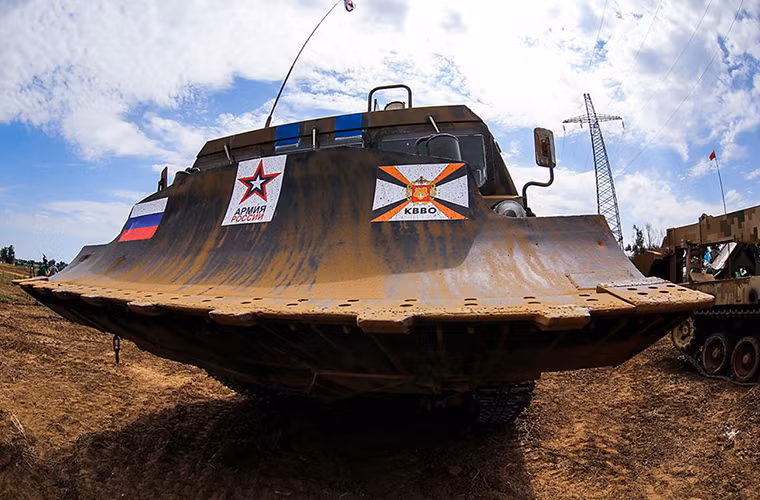 Dù rất cố gắng nhưng năm nay Trung Quốc vẫn đứng thứ hai tại "Engineering Formula" và mẫu xe công binh GCZ-112 dường như không phải là đối thủ đối với các mẫu xe công binh của Nga.