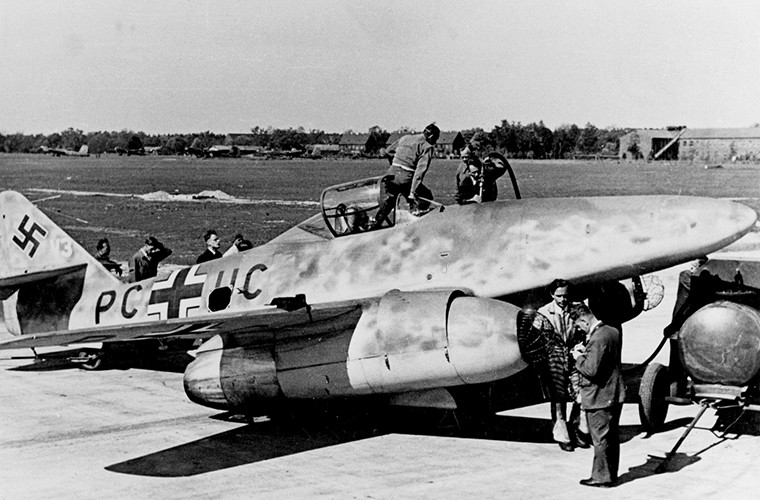 Dù sở hữu tới hơn 1.400 chiếc Messerschmitt Me-262, nhưng trên thực tế số máy bay này không giúp được Đức dành lại vị thế trên chiến trường của mình, bên cạnh đó sức mạnh của Messerschmitt Me-262 không giống như những gì người Đức khi nó còn khá nhiều hạn chế.
