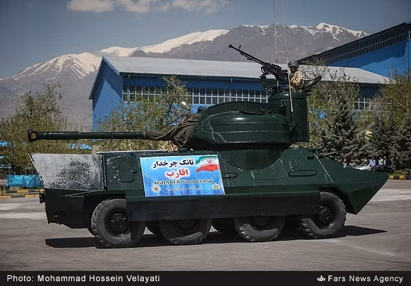 Ngoài biến thể Shahram, Iran còn có khá nhiều biến thể xe bọc thép khác được phát triển dựa trên BTR-60PB. Nổi bật trong đó là mẫu xe bọc thép Aghareb 8x8 được trang bị một tháp pháo 90mm và có hình dáng khá kỳ dị.