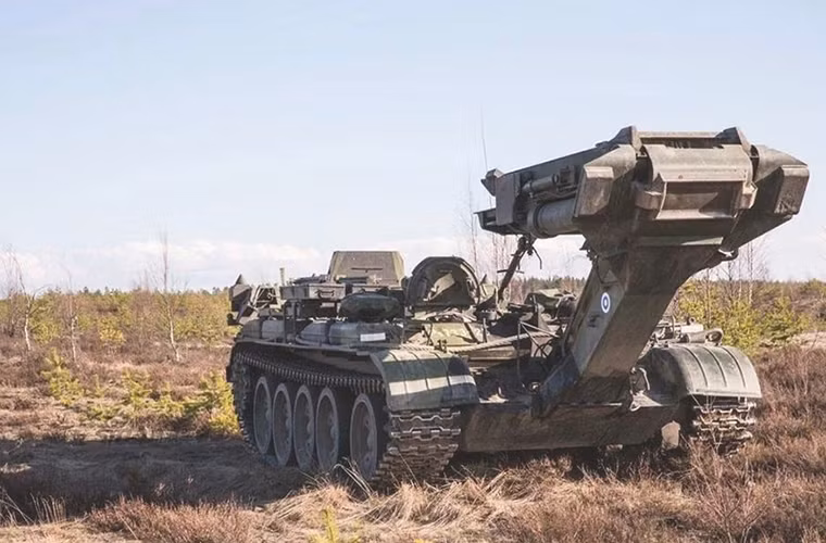 Khi được hỏi về cường độ tập trận dày đặc của NATO sát biên giới Nga trong thời gian gần đây, phía Mỹ cho rằng đây chỉ là một phần trong kế hoạch tăng cường hiện diện quân sự của NATO tại Châu Âu nhằm bảo vệ các nước đồng minh trước một số mối đe dọa tiềm ẩn.