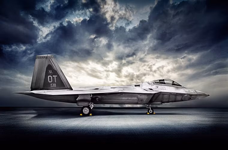 F-22 hiện tại vẫn là dòng máy bay chiến đấu tàng hình hoạt động hiệu quả nhất trên thế giới thậm chí còn hơn hẳn “hậu bối” của nó là F-35 vốn có quá nhiều tai tiếng. Do đó không lấy gì ngạc nhiên khi F-22 xuất hiện tại hầu hết các cuộc chiến có sự tham gia của Quân đội Mỹ.