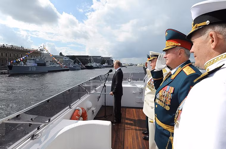 Ngày Hải quân Nga là một trong những ngày lễ lớn nhất của Quân đội Nga, nó được tổ chức thường niên vào chủ nhật cuối cùng của tháng 7.