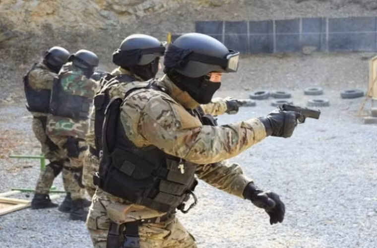 Sự xuất hiện của Yarigin PYa được xem là bước khởi đầu giúp các công ty vũ khí Nga lấy lại vị thế của mình trong thị trường súng nội địa Nga trong đầu những năm 2000 vốn tràn ngập các dòng súng ngắn do Châu Âu chế tạo. Thậm chí các đơn vị đặc nhiệm Nga từng buộc phải sử dụng những khẩu súng ngắn Glock do Đức chế tạo nhằm tăng khả năng tác chiến.