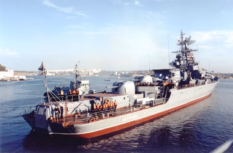 Nếu xét về thời gian hoạt động thì Hạm đội Biển Đen là hạm đội trẻ nhất của nước Nga khi các hạm đội khác đều có “tuổi đời” trên 300 năm.