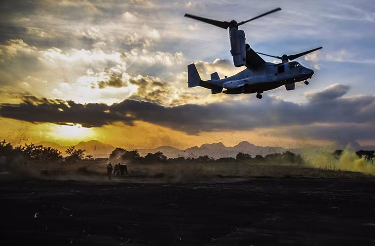 Máy bay vận tải quân sự V-22 Osprey triển khai một đơn vị lính thủy đánh bộ hỗn hợp Mỹ và Philippine trong một đợt tập trận chung giữa hai nước tại căn cứ không quân Basa, Philippine. Nguồn ảnh: Business Insider