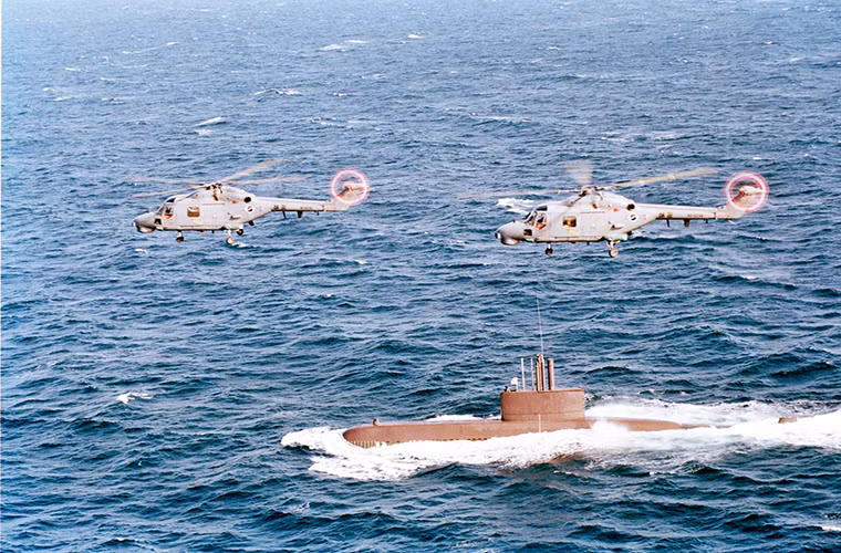 Trong khi đó quá trình đóng mới tàu ngầm diesel-điện lớp Chang Bogo thứ ba của Indonesia là KRI Nagarangsang (405) lại liên tục bị trì hoãn do cơ sở hạ tầng của PT PAL không đáp ứng được tiến độ. Và dự kiến phải đến năm 2019 nó mới có thể được Hải quân Indonesia đưa vào trang bị.