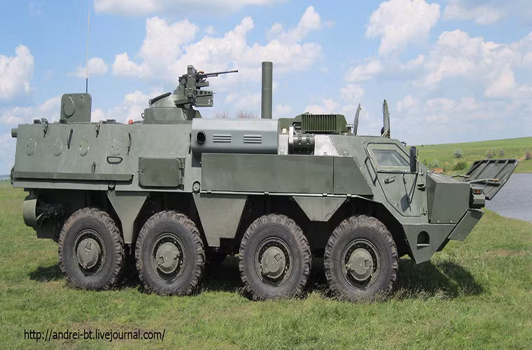 Mặc dù không rõ việc chỉ trang bị súng máy 7.62mm trên biến thể BTR-4M của Indonesia là vào mục đích gì, nhưng sự thay đổi này chắc chắn sẽ làm giảm đáng kể sức chiến đấu của BTR-4M khi từ trước tới nay nó vốn được trang bị hệ thống vũ khí khá mạnh mẽ. Nhiều khả năng sự thay đổi này làm nhằm tăng cường thêm khả năng chở quân trên xe.