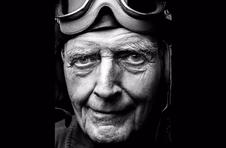 Hạng mục ảnh chân dung năm nay thuộc về bức ảnh chụp cựu Thiếu tá Sherrill Arvin một phi công kỳ cựu của Không quân Mỹ phục vụ từ 1940-1970 do Trung sĩ Jordan A. Castelan chụp.