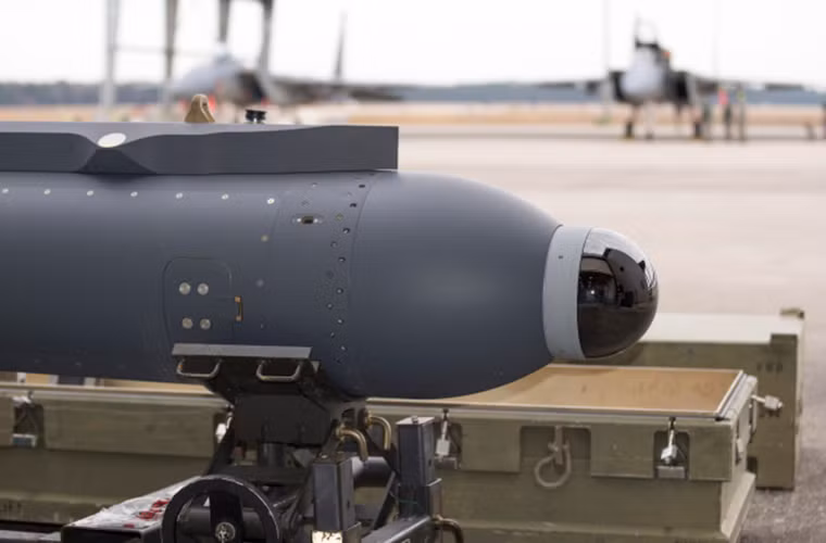 Theo người đứng đầu chương trình phát triển Talon HATE, các thử nghiệm trong suốt thời gian qua đã chứng minh khả năng tương thích giữa hệ thống truyền dẫn dữ liệu IFDL trên F-22 với Link-16 trên F-15C