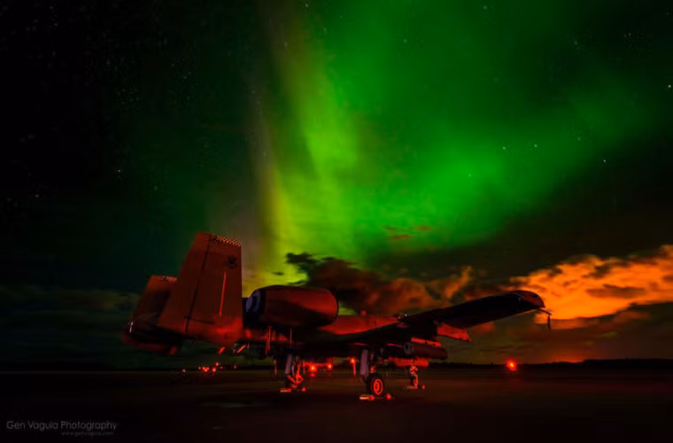 Cụ thể hơn là A-10 có nhiệm vụ hổ trợ hỏa lực cho lực lượng bộ binh đồng minh từ trên không trước các đơn vị bộ binh của đối phương bao gồm cả nhiệm vụ tiêu diệt các phương tiện cơ giới như xe bọc thép hay xe tăng đối phương.