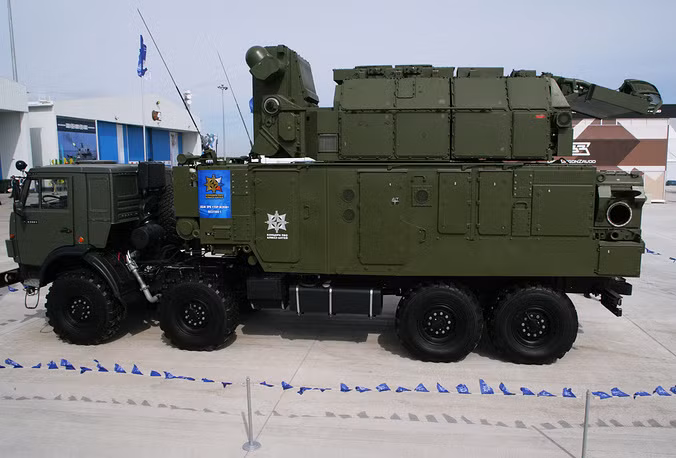 Mô-đun chiến đấu Standalone 9A331MK1 của hệ thống tên lửa phòng không Tor M2KM do Nga chế tạo (Nguồn: Itar-tass).