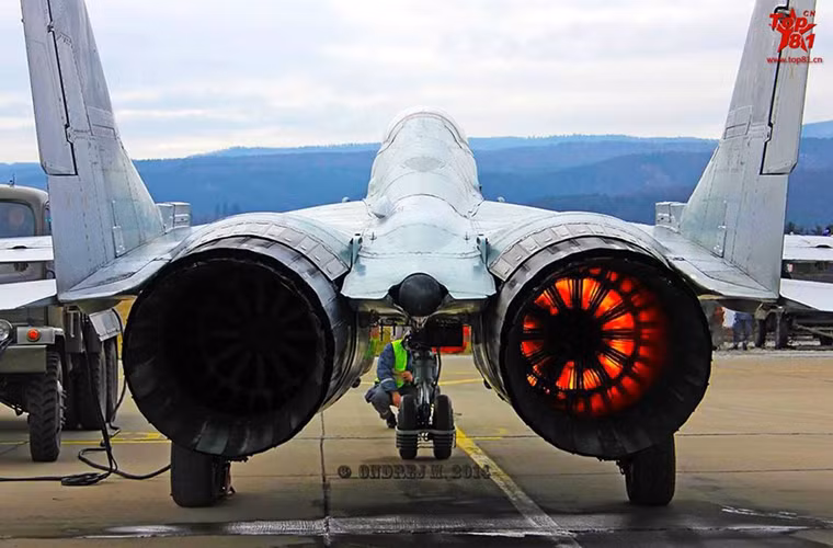 Trong khi đó những chiếc MiG-29 của Nga đã bắt đầu được trang bị các biến thể động cơ Klimov RD-33 mới như RD-33MK hoặc RD-33 Series 3. Nguồn ảnh: Sina