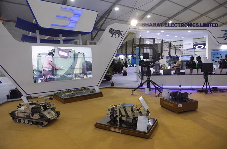 Trong ảnh là mô hình hệ thống phòng không tầm ngắn trong đô thị do công ty Bharat hợp tác với một doanh nghiệp quốc phòng Nga phát triển.