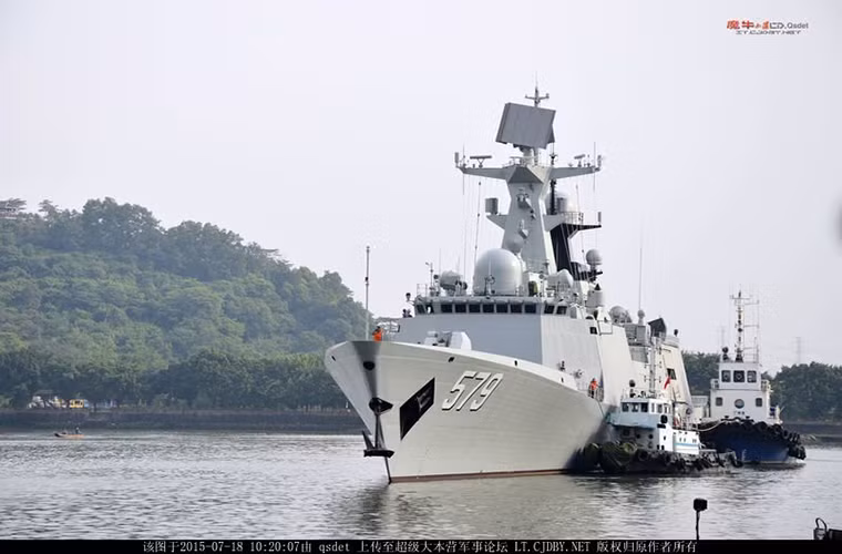 Các tàu hộ vệ Type 054A của Hải quân Trung Quốc được bắt đầu khởi đóng từ năm 2006 và trung bình mỗi năm Trung Quốc đưa vào trang bị mới 3 chiếc tàu hộ vệ loại này. Với chiếc Type 054A đầu tiên mang số hiệu 529 Chu San được đưa vào biên chế vào năm 2008.