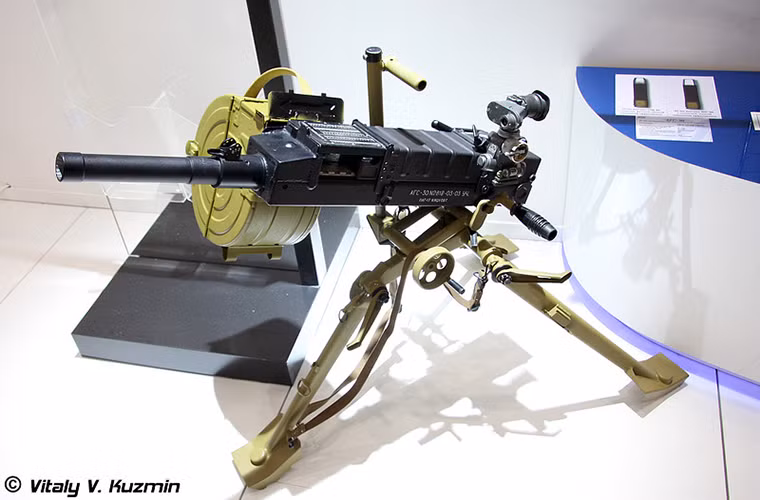 AGS-30 được thiết kế để có thể bắn nhiều loại đạn lựu 30mm khác nhau như VOG-17M, VOG-30 và đạn phân mảnh GPD-30. Trong đó GPD-30 cho phép AGS-30 có thể đạt tới tầm bắn 2.100m.