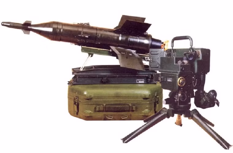 Từ năm 1996, Iran đã bắt đầu đưa vào sản xuất hàng loạt các tổ hợp tên lửa chống tăng dẫn đường do Liên Xô chế tạo đầu tiên trong số đó là 9M14 Malyutka (định danh NATO AT-3) theo giấy phép sản xuất của Nga. Nó còn được biết tới với cái tên khác ở Iran là Raad hay I-Raad, tính đến cuối năm 2015 Iran đã sản xuất khoảng 4.550 tên lửa chống tăng loại này.