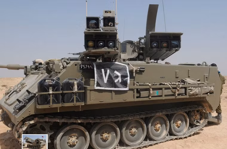 Spike có thể được tích hợp trên bất cứ phương tiện cơ giới nào với mọi nền tảng từ cơ giới mặt đất, máy bay cho đến tàu chiến. Bên cạnh đó ngoài chống tăng Spike cũng có thể được sử dụng như một mẫu tên lửa đa năng chống lại các mục tiêu khác như máy bay, tàu chiến cho đến chống bộ binh.