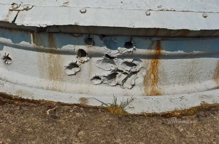 Về cơ bản Ouvrage de Froideterre chỉ là một cứ điểm phòng thủ nhỏ trong hệ thống phòng thủ của Pháp tại Verdun, tuy nhiên nó lại là chốt chặn cuối cùng để ngăn người Đức tiến vào Verdun - còn phía trước nó chính là pháo đài Douaumont. Và dĩ nhiên nó cũng hứng chịu nhiều đợt tấn công từ những khẩu pháo 420mm của quân Đức trong suốt cuộc chiến.