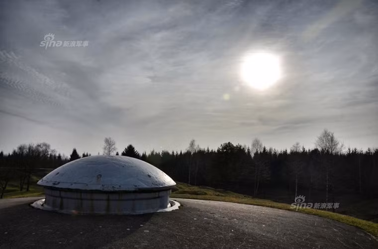 Điều này được chứng minh khá rõ trong Chiến tranh Thế giới thứ 2, khi người Pháp quá tự tin vào khả năng quân sự của mình sau Chiến tranh Thế giới thứ 1 và khi đó họ ngang cơ với người Đức nhưng mọi chuyện đã thay đổi sau 20 năm.