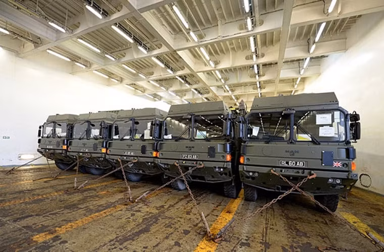 Đây cũng là lần đầu tiên sau đợt tập trận tại Oman vào năm 2001, Quân đội Anh tiến hành lại tập trận tại Trung Đông trong bối cảnh khu vực này luôn trong tình trạng bất ổn. Được biết Shamal Storm – 2016 là đợt tập trận quy tụ hơn 30.000 binh sĩ của nhiều quốc gia trên thế giới.