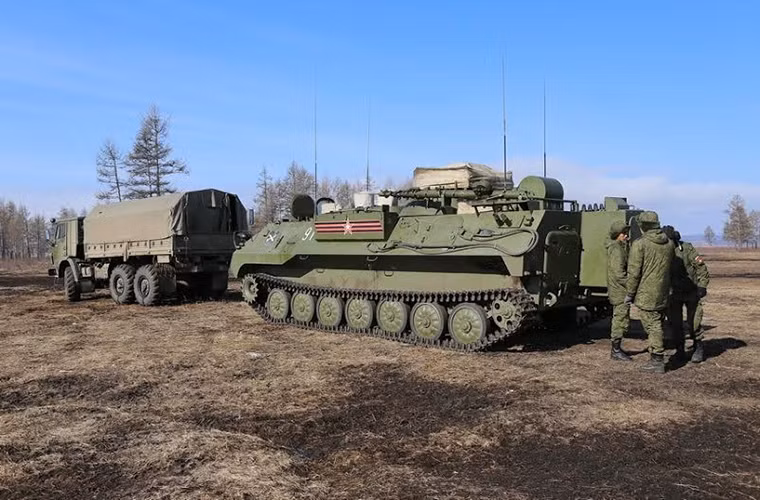 Barnaul-T là tổ hợp radar phòng không được thiết kế để phát hiện các mục tiêu bay tầm gần, chia sẻ và tiếp nhận dữ liệu từ các tổ hợp radar phòng không khác, nó cũng có thể tính toán quỹ đạo bay của tên lửa và máy bay của đối phương với tầm hoạt động hiệu quả là 40km. Do đó Barnaul-T thường được trang bị cho đơn vị phòng không thuộc các sư đoàn bộ binh cơ giới của Quân đội Nga.