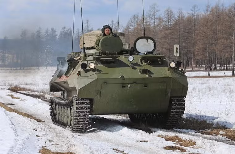 Về thiết kế, toàn bộ tổ hợp Barnaul-T được đặt trên khung gầm bánh xích đa năng MT-LB trong đó bao gồm cả hệ thống radar trinh sát, lợi thế của tổ hợp phòng không này là nó có khả năng cơ động cao, thời gian triển khai nhanh và có thể hoạt động ở mọi loại địa hình.