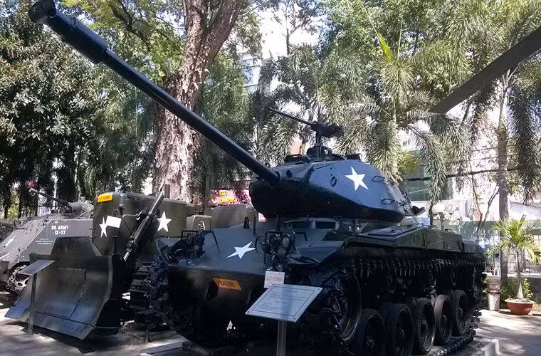 Trong hình là xe tăng hạng nhẹ M41 “Bulldog” của Mỹ sử dụng trong Chiến tranh Việt Nam từ năm 1965.