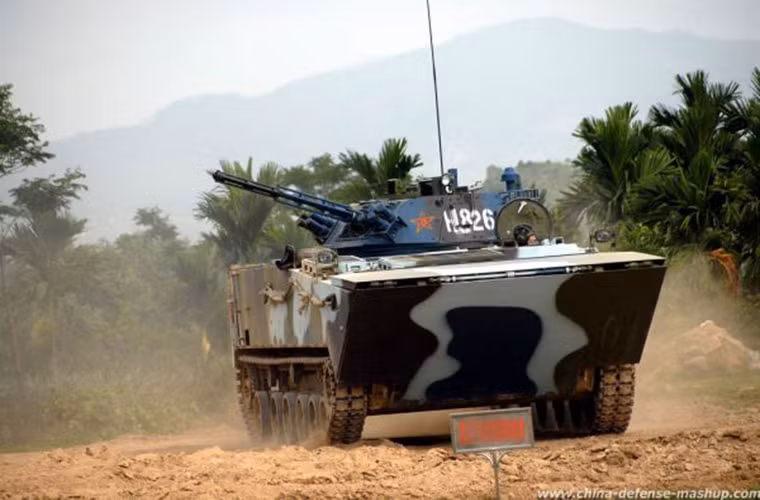 Hình ảnh ZBD-05 khi tham gia một đợt diễn tập của Lính thủy Đánh bộ Trung Quốc.