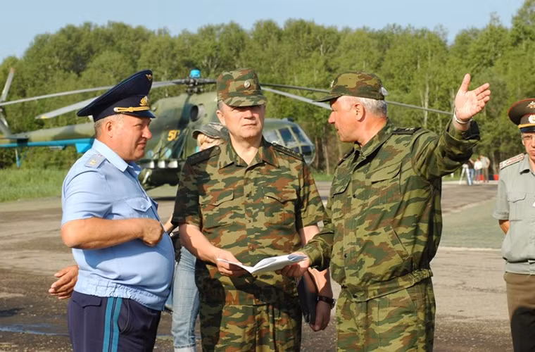 Đợt tập trận vào 2007 được điều hành trực tiếp bởi các tướng lĩnh cao cấp nhất của Không quân Nga vào thời điểm đó. Trong đó có cả Thứ trưởng Bộ Quốc phòng Nga lúc đó tướng Vladimir Isakov chỉ huy, ông này cũng là trưởng ban hậu cần các lực lượng vũ trang Nga.