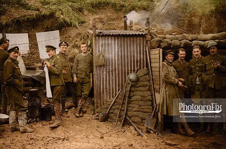 Một bếp ăn của quân Anh ở đâu đó tại Somme, trông họ có vẻ rất rảnh rỗi nhịp độ của trận đánh này diễn ra khá chậm nó kéo dài cho tới tận khi Chiến tranh Thế giới thứ 1 gần kết thúc.