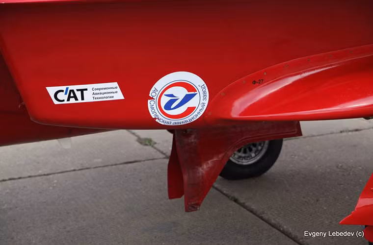 Dù vậy thiết kế này cũng có một số nhược điểm của nó như máy bay dễ mất độ ổn định trên không khi đạt tới một tốc độ giới hạn nào đó bởi chính thiết kế khí động học của nó.