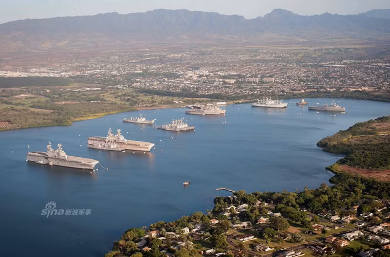 Bên cạnh lực lượng tàu chiến RIMPAC-2016 còn có sự tham gia của 5 tàu ngầm tấn công và 200 máy bay chiến đấu các loại.