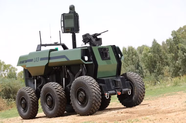 Bên cạnh khả năng hoạt động độc lập RoBattle cũng có thể tác chiến song song với các đơn vị bộ binh khác hoặc làm nhiệm vụ bảo vệ như hộ tống các đoàn xe cơ giới hay bảo vệ căn cứ quân sự.