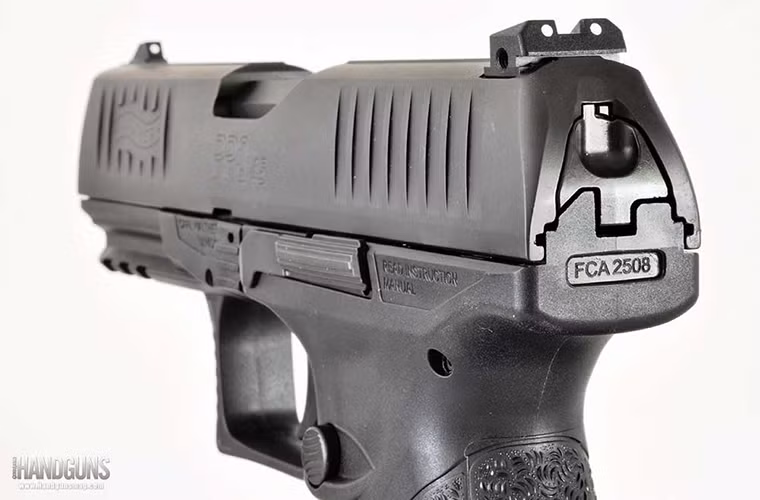 Tạp chí vũ khí Guns &amp; Ammo của Mỹ đánh giá PPQ 45 là mẫu súng ngắn tự động có thiết kế tốt nhất năm 2015 và thị trường tiềm năng của nó tại Châu Âu là khá lớn. Thậm chí nó còn được đánh giá tốt hơn cả các biến thể súng ngắn tự động PPQ sử dụng đạn 9mm trước đó của Walther.