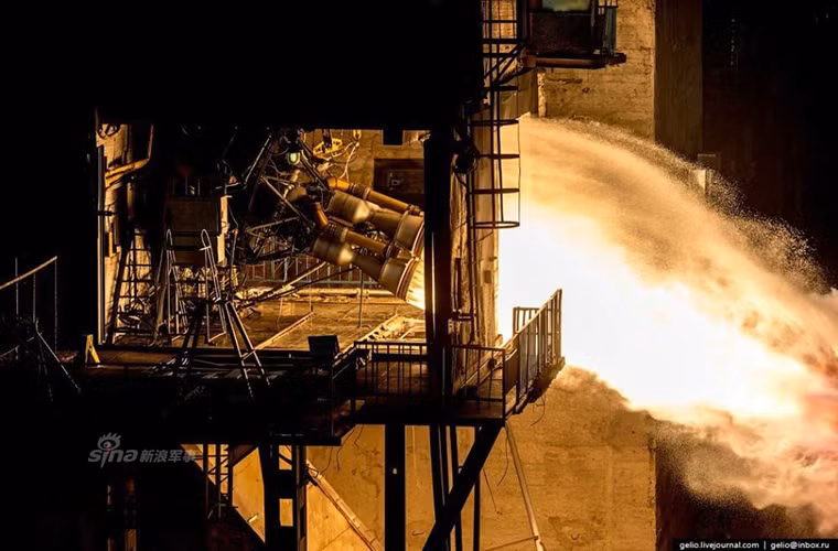 Mỗi động cơ đẩy mới phải đạt được ít nhất 250 thông số kỹ thuật ở tiêu chuẩn cho phép mới được đưa vào hoạt động.