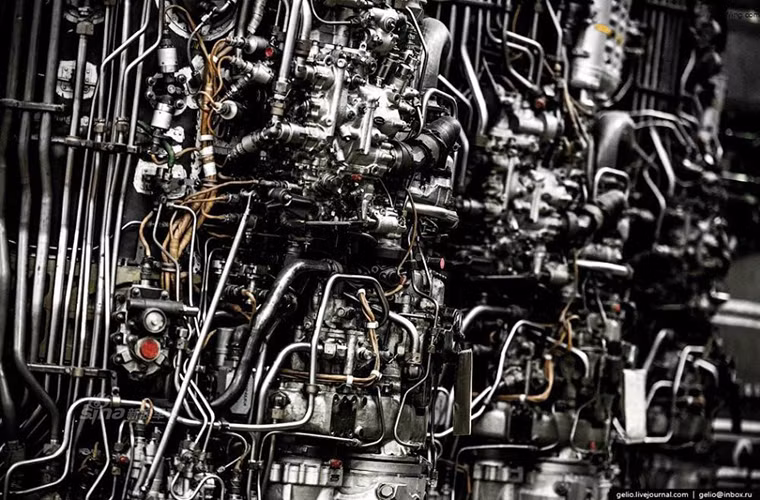 Nhìn hình ảnh này không ai nghĩ đây lại là một phần của động cơ NK-25 trên những chiếc Tu-22M3 được tạo thành từ hàng trăm bộ phận khác nhau.