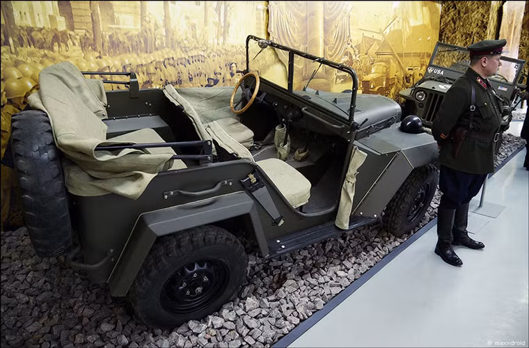 GAZ-67 mẫu xe quân sự dành cho các sĩ quan tướng lĩnh Liên Xô trên chiến trường.