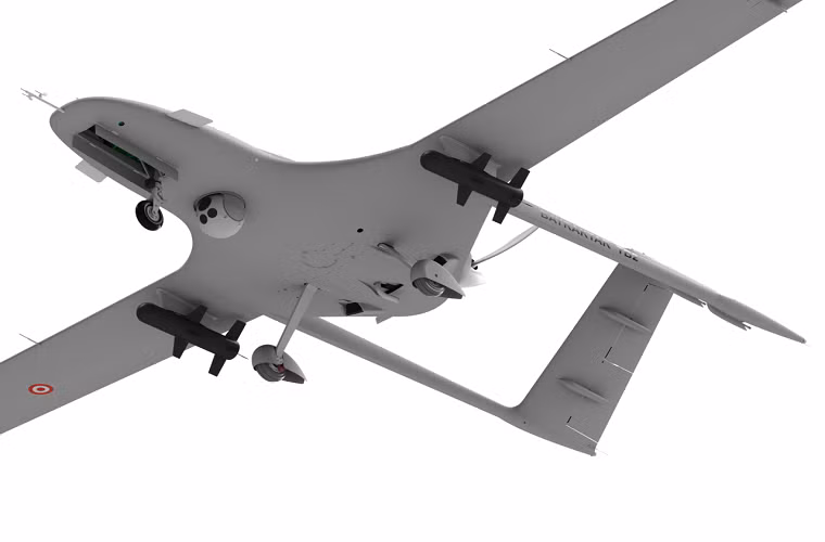 Hãng thông tấn Sputnik đưa tin cho hay, Quân đội Thổ Nhĩ Kỳ đang đẩy mạnh nỗ lực chương trình phát triển máy bay không người lái nội địa của nước này trong bối cảnh xảy ra một loạt các vụ tấn công khủng bố do IS và một số tổ chức cực đoan thực hiện dọc khu vực biên giới Thổ Nhĩ Kỳ. Do đó việc đưa vào trang bị các mẫu máy bay trinh sát không người lái thế hệ mới đang được Quân đội Thổ Nhĩ Kỳ chú trọng hơn bao giờ hết.