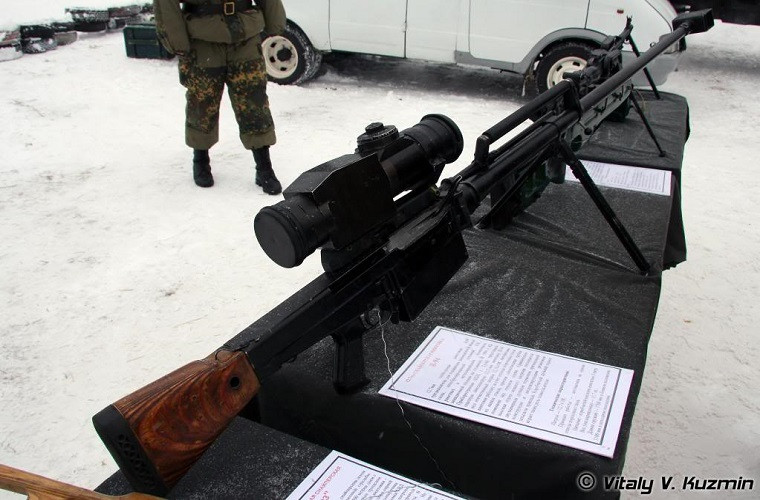 Súng trường bắn tỉa hạng nặng OSV-96 được Cục thiết kế KBP của Liên Xô phát triển từ năm 1990. Nó còn được biết tới với cái tên V-94 thiết kế nguyên mẫu đầu tiên của OSV-96. Tuy nhiên phải mất tới gần 10 năm Cục thiết kế KBP mới hoàn thiện V-94 và nó được đổi tên thành OSV-96 vào năm 2000.