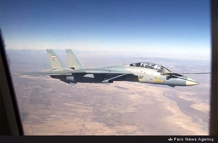 Theo một số nguồn không chính thức Không quân Iran vẫn còn duy trì ít nhất 20 chiếc F-14A trong tổng số 79 chiếc ban đầu, điều này cũng khá dễ hiểu khi Iran là quốc gia duy nhất trên thế giới ngoại trừ Mỹ sử dụng dụng loại máy bay chiến đấu này. Nguồn ảnh: Fars News