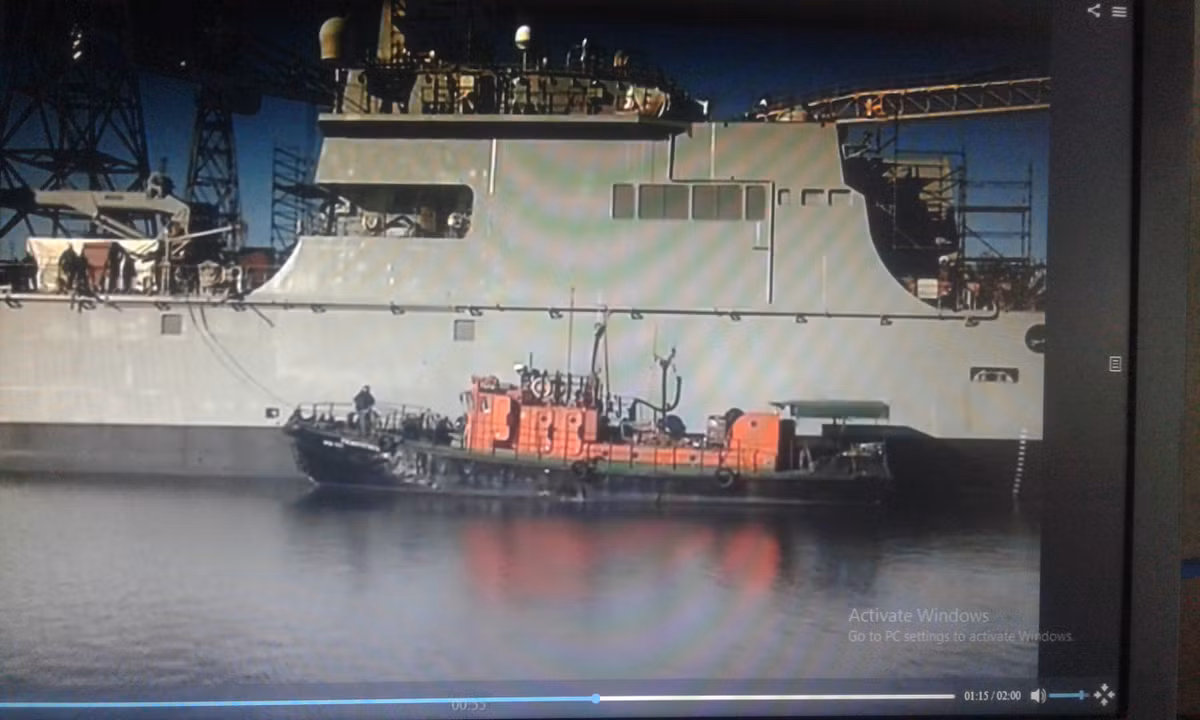 Tàu lai dắt Ivan Gren đang được cố định (Nguồn: Politrussia.com).