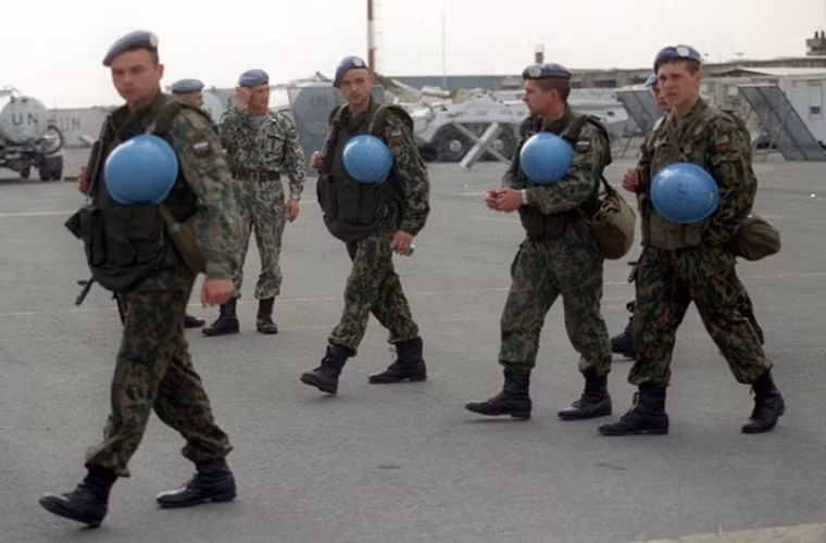 Bên cạnh đó nội bộ của Hội đồng Bảo an nơi điều hành trực tiếp mọi hoạt động của UN cũng chưa bao giờ thật sự nhất chí trong các hoạt động UN trên toàn thế giới.