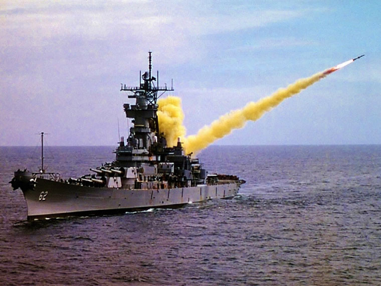 Sau Thế chiến II, BB-62 tiếp tục tham chiến ở Triều Tiên, chiến tranh Việt Nam, chiến tranh vùng Vịnh. Chiến hạm này được tặng thưởng nhiều danh hiệu trong đó có 19 ngôi sao chiến đấu cho những thành tích trong Thế chiến II. Chiến hạm này được đưa vào bảo quản từ năm 1991 đến nay.