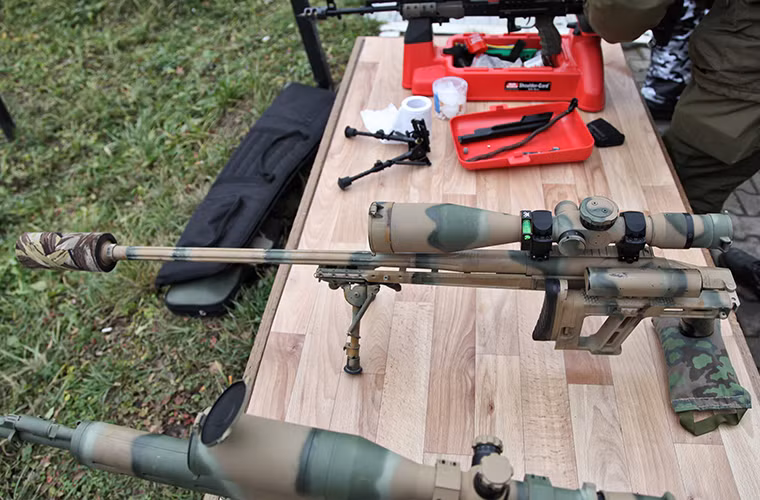 Ngoài Vệ binh Quốc gia Nga, T-5000 cũng được sử dụng ở nhiều đơn vị khác thuộc lực lượng an ninh Nga như Cơ quan bảo vệ Liên bang Nga (FSO) hay đơn vị đặc nhiệm Alfa nhưng với số lượng hạn chế. T-5000 cũng được lực lượng an ninh Iraq sử dụng trong cuộc chiến chống lại phiến quân IS.