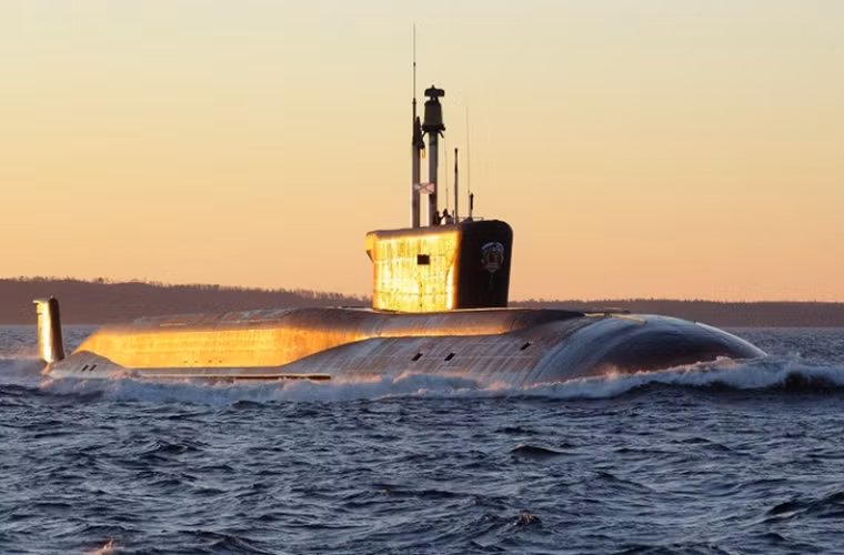 “Tàu chiến, tàu ngầm và các máy bay ném bom chiến lược tầm xa của Nga hoạt động tại khu vực vùng biển Thái Bình Dương luôn gửi một thông điệp rõ ràng về sức mạnh của họ cho Hải quân Mỹ.” Đô Đốc Harris cho biết.
